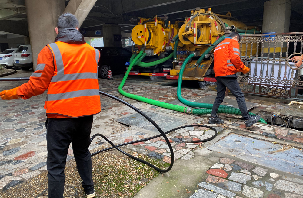 270夫子庙某商场污水清理